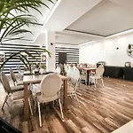 New Corner Holiday park 3*