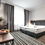 New Corner 3*